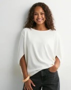 Nelly - Vit - Soft Luxe Oversized Sweater