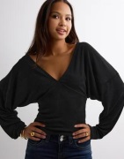 Nelly - Svart - Glam Plunge LS Top