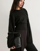 BECKSÖNDERGAARD - Svart - Nappa Stud Ginni Bag