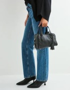 ATP ATELIER - Svart - Ormelle Grained Calf Bag