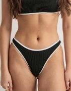 Nelly - Svart - Contrast Bikini Panty