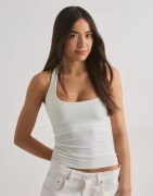 Nelly - Vit - Built In Bra Halterneck Top