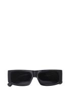 Hailey Fyrkantiga Solglasögon Black Corlin Eyewear