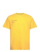 Brody T-Shirt Tops T-shirts Short-sleeved Yellow Les Deux