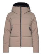 Sail Racing W Race Down Jacket Beige