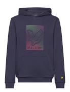 Lyle & Scott Dotted Eagle Graphic Hoodie Marinblå