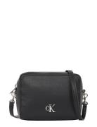 Calvin Klein Minimal Monogram Camera Bag Svart