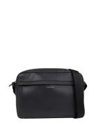 Calvin Klein Ck Must Messenger Svart