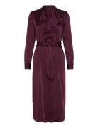 Ruffle-Trim Satin Charmeuse Shirtdress Knälång Klänning Burgundy Laure...