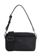 Calvin Klein Ck Must Conv Camera Bag_Mono Svart