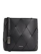 Calvin Klein Ck Woven Square Crossbody Svart